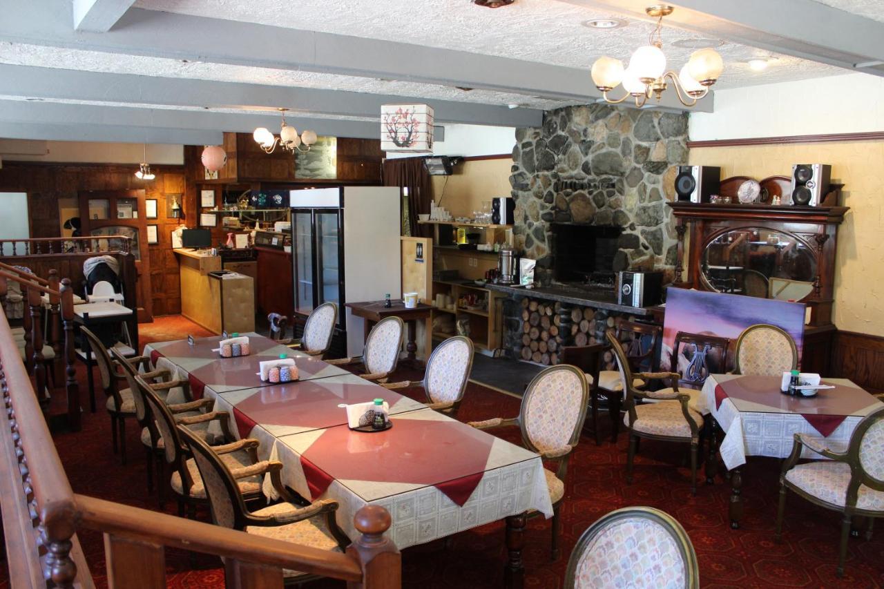 Pioneer Inn By The River Port Hardy Exterior photo